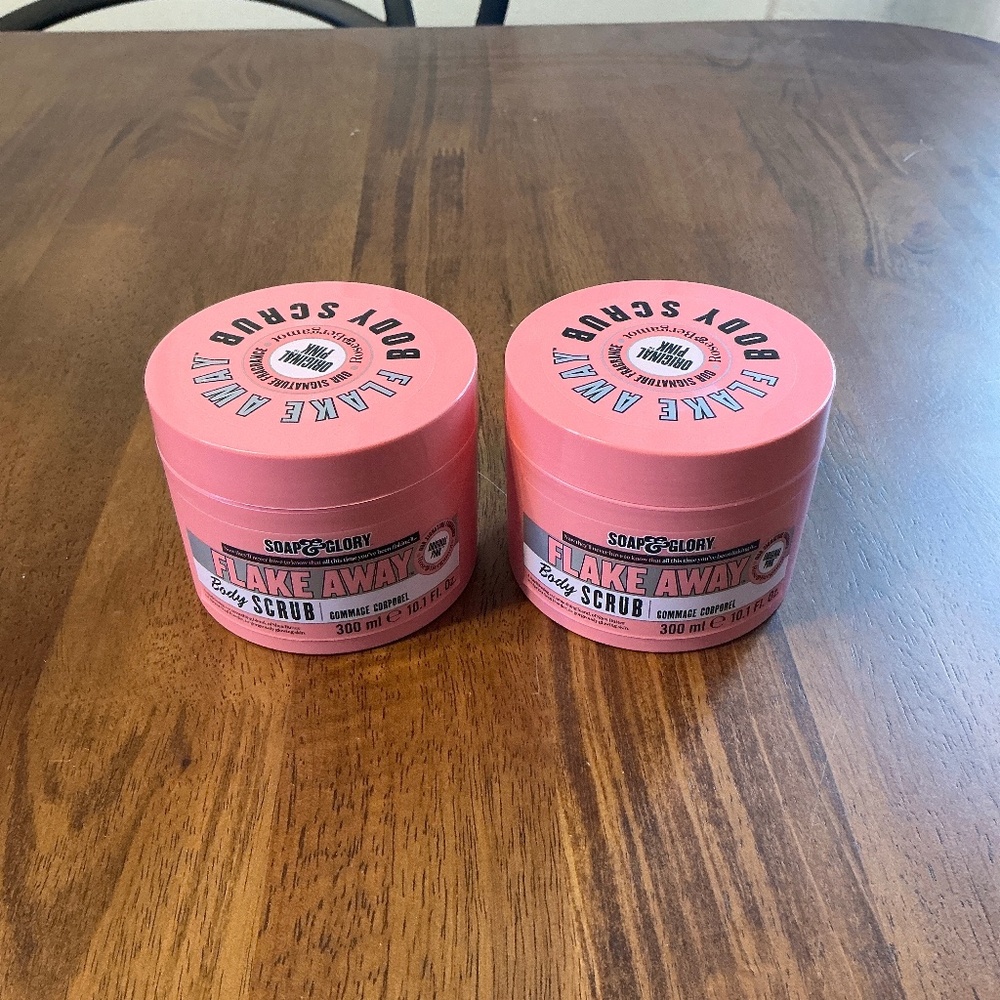Soap and Glory Flake Away body scrub 2 pack